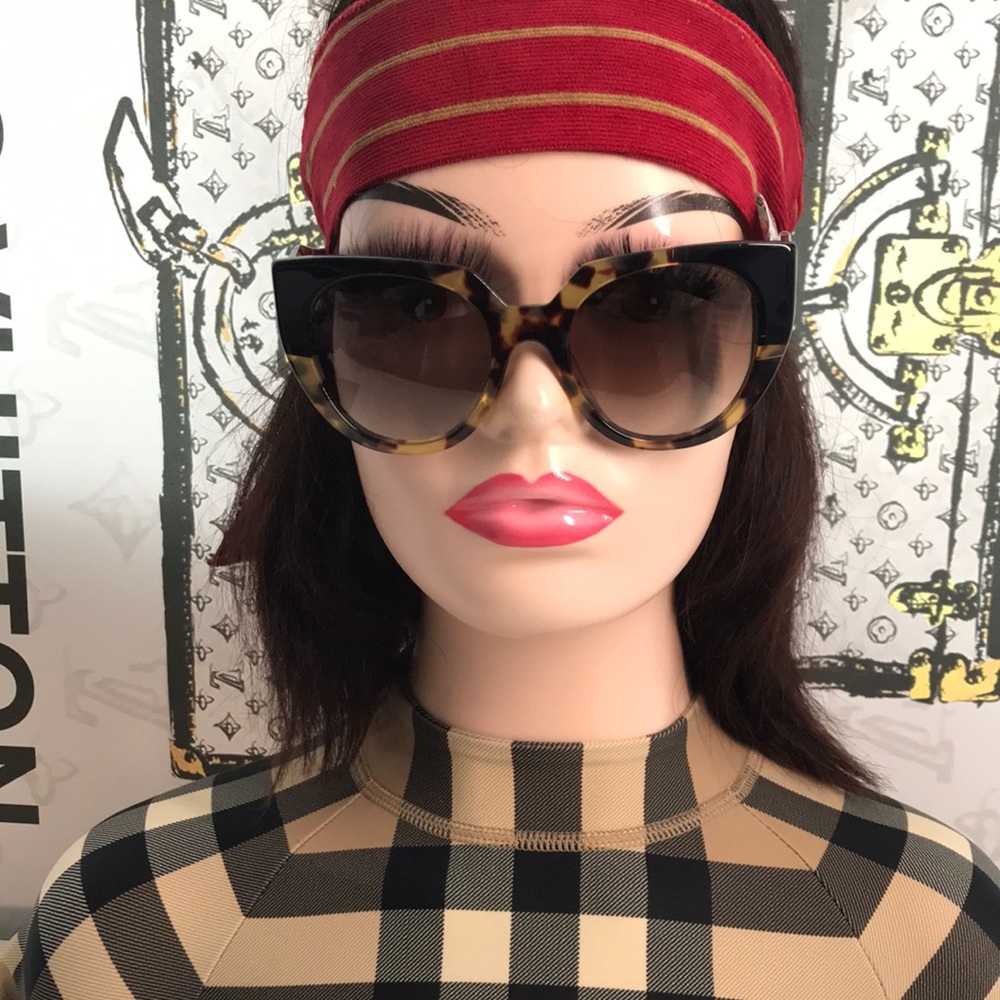 New Authentic Prada Cat Eye Sunglasses PR 14WS – Tortoise & Powder Frame